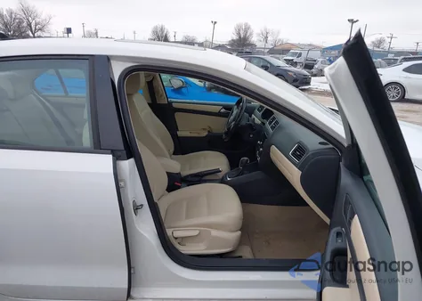 2011 Volkswagen Jetta 2.5L Se from USA, damaged, VIN 3VWDX7AJ5BM355286